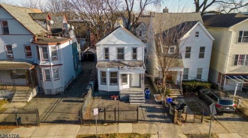 237 7th St, Newark NJ 07107-2728 exterior