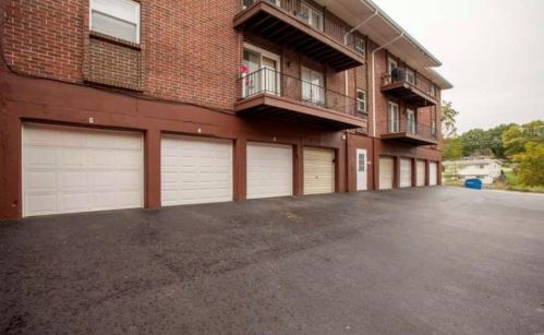 10368 Forest Brook Ln, Saint Louis MO 63146-6302 exterior