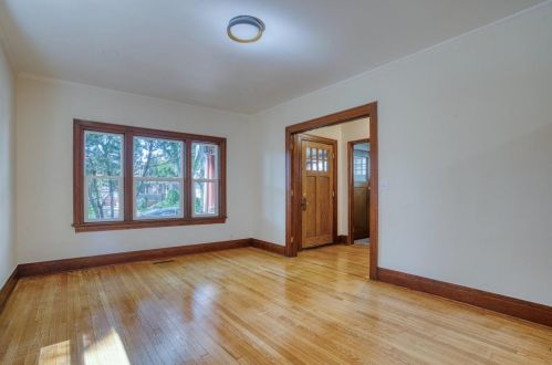 1435 Rutledge St, Madison WI 53703-3834 exterior