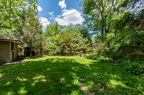 435 Lynn Ter, Waukegan IL 60085-3358 exterior