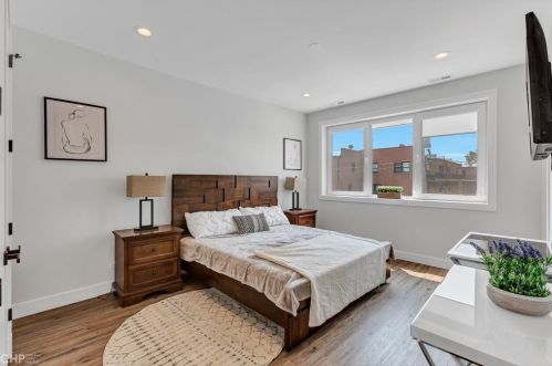 327 Leavitt St, Chicago IL 60612-1615 exterior