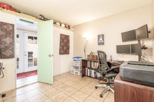 8216 32nd Ave, Phoenix AZ  85051-6022 exterior