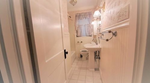 5323 Halchess St, Pittsburgh PA 15207-2309 exterior