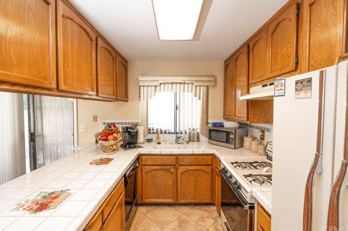 17521 Balfern Ave, Bellflower CA 90706-7114 exterior