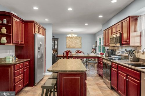 1707 Crossfield Dr, Lancaster PA 17603-6789 exterior