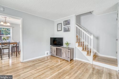 6014 Kings Hwy, Alexandria VA  22303-2232 exterior