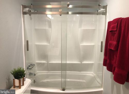 1507 Lincoln Way, Mc Lean VA  22102-5966 exterior