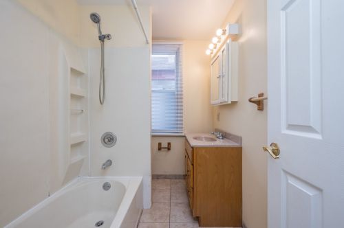 1626 Leolyn St, Pittsburgh PA  15210-3939 exterior