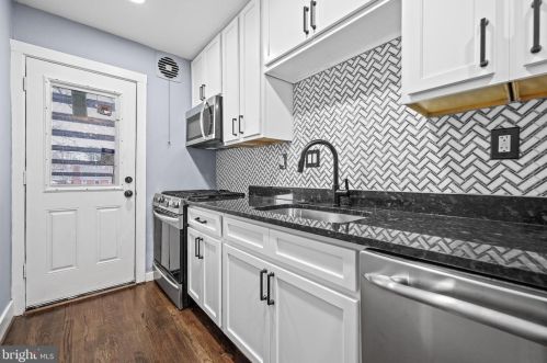 432 Burbank St, Washington DC 20019-4229 exterior