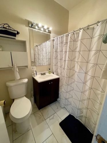 1459 Milwaukee Ave, Chicago IL  60622-2035 exterior