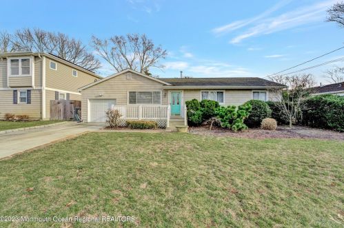 1520 Fernwood Ave, Point Pleasant Beach, NJ 08742-4213