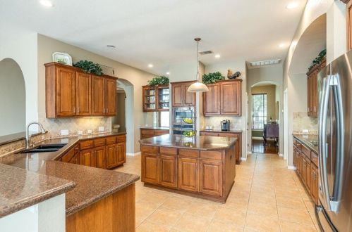 385 Mystic Pkwy, Spring Branch TX 78070-5267 exterior