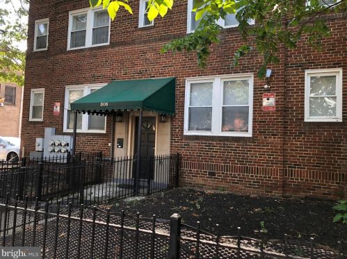 806 8th St, Washington DC 20002-3724 exterior