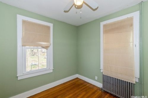 106 Winding St, Huntington Station NY 11746-1251 exterior