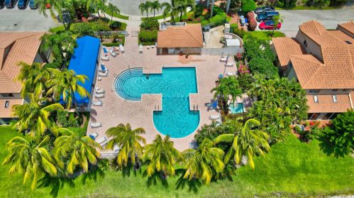 6798 Via Regina, Boca Raton FL 33433-3927 exterior