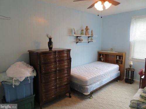 350 Krams Ave, Philadelphia PA 19128-4733 exterior