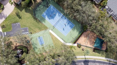 8260 Laurel Lk Blvd, Naples FL 34119-9797 exterior