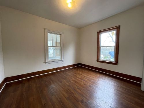 904 Hickory St, Waukegan IL 60085-1939 exterior