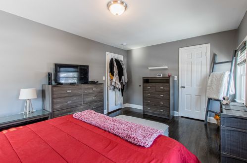 2242 15 Ave, Broadview IL 60155-4006 exterior