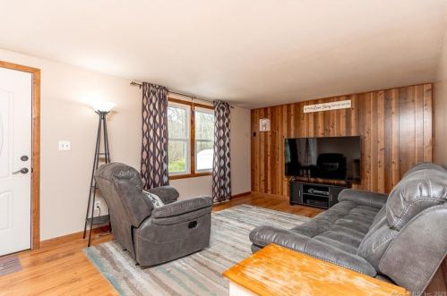 23 Orleans Ave, Killingly CT 06239-2227 exterior