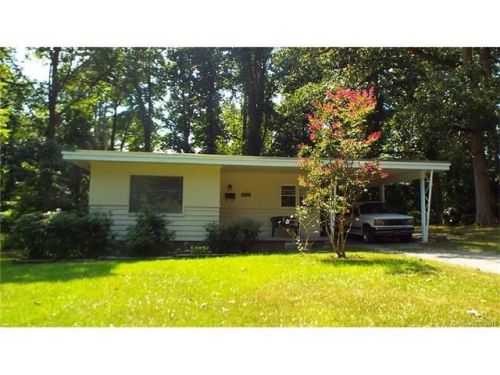 418 Watkins St, Uwharie, NC 27371-3149