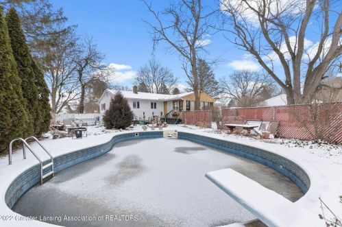 12696 Rambler Rd, Dewitt MI 48820-7906 exterior