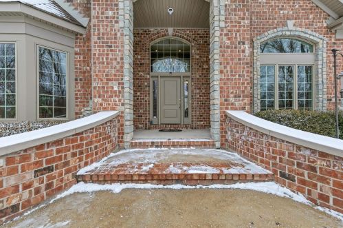 440 Matts Way, Defiance, MO 63341-2525