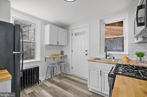 2749 Constitution Rd, Camden NJ  08104-2913 exterior