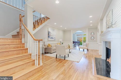 1515 Highwood Dr, Mc Lean VA  22101-5800 exterior