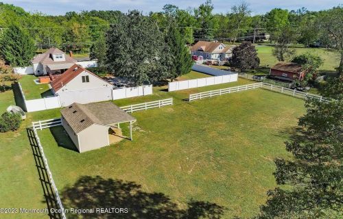 946 Veterans Hwy, Jackson Twp NJ  08527-3337 exterior