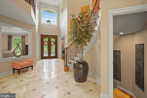 624 Live Oak Dr, Mc Lean VA 22101-1563 exterior