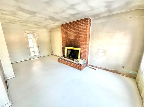 9206 Alpine Dr, Saint Louis MO 63123-4456 exterior