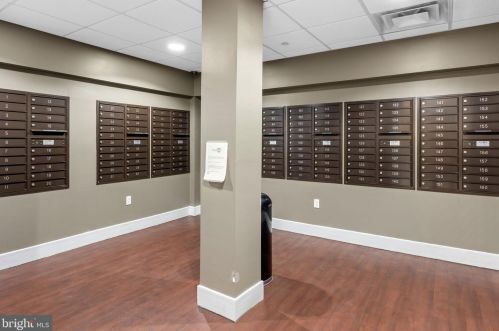 208 Carson Ter, Huntingdon Valley PA  19006-4718 exterior