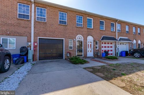 9931 Crestmont Ave, Philadelphia PA 19114-1951 exterior