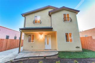 822 75th St, Los Angeles CA  90001-2318 exterior