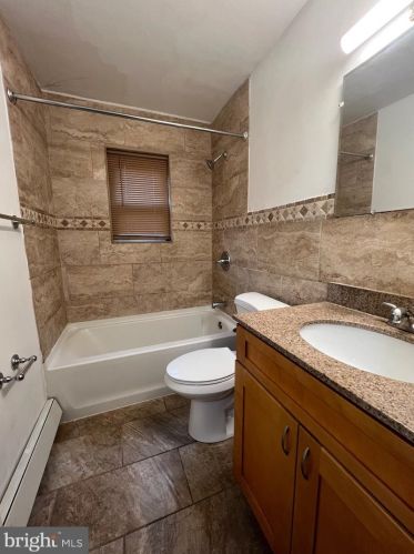 211 Garnet Dr, Burlington NJ 08016-4713 exterior