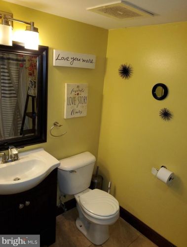 1311 Marshall St, Philadelphia PA 19122-4314 exterior