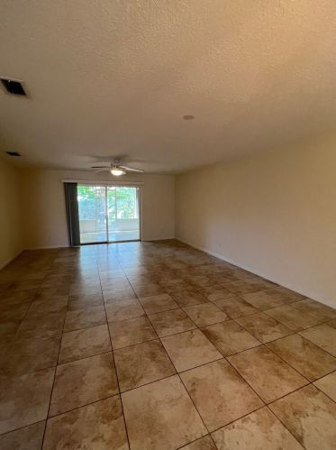 2080 Wild Meadow Cir, Fort Pierce, FL 34952-8142