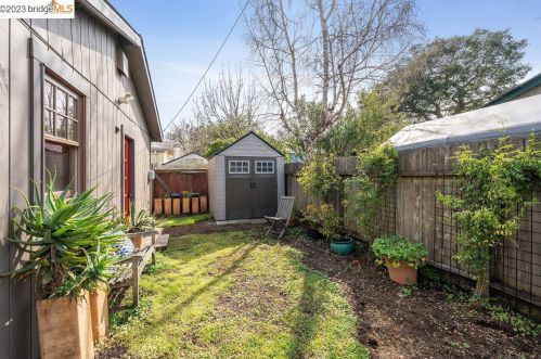 2122 Sacramento St, Berkeley CA 94702-1905 exterior