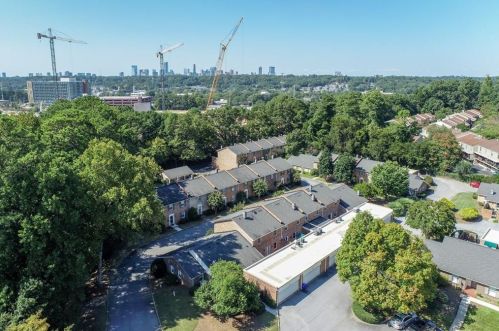 1655 Executive Park Ln, Atlanta GA 30329-3129 exterior