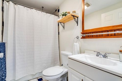 1307 Cesar Chavez St, Austin TX 78702-4403 exterior