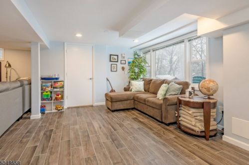 32 Conklin Ave, Morristown NJ 07960-3704 exterior