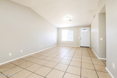 2560 Vereda De Gente, Tucson AZ  85746-8022 exterior