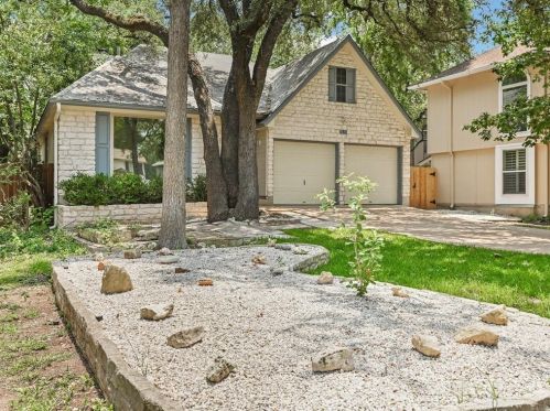 7423 Dallas Dr, Austin TX  78729-7768 exterior