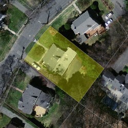 276 Dorset Rd, Newton MA  02468-1429 aerial view