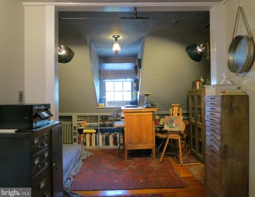 324 Camac St, Philadelphia PA 19140-4214 exterior