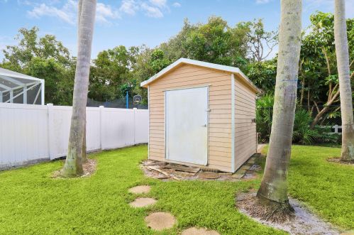 1826 Leafy Rd, Fort Pierce FL  34953-1392 exterior