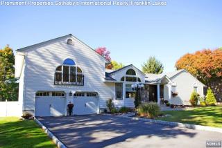 10 Conestoga Ct, Oakland NJ  07436-4004 exterior