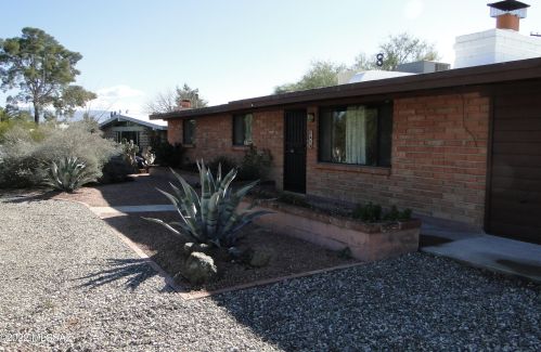 5810 4th St, Tucson, AZ 85711-1504