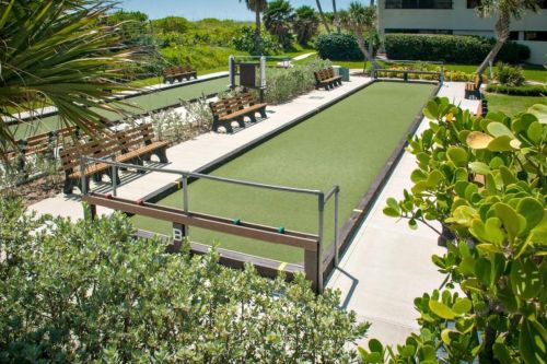 702 Southstar Dr, Fort Pierce FL 34949-9120 exterior